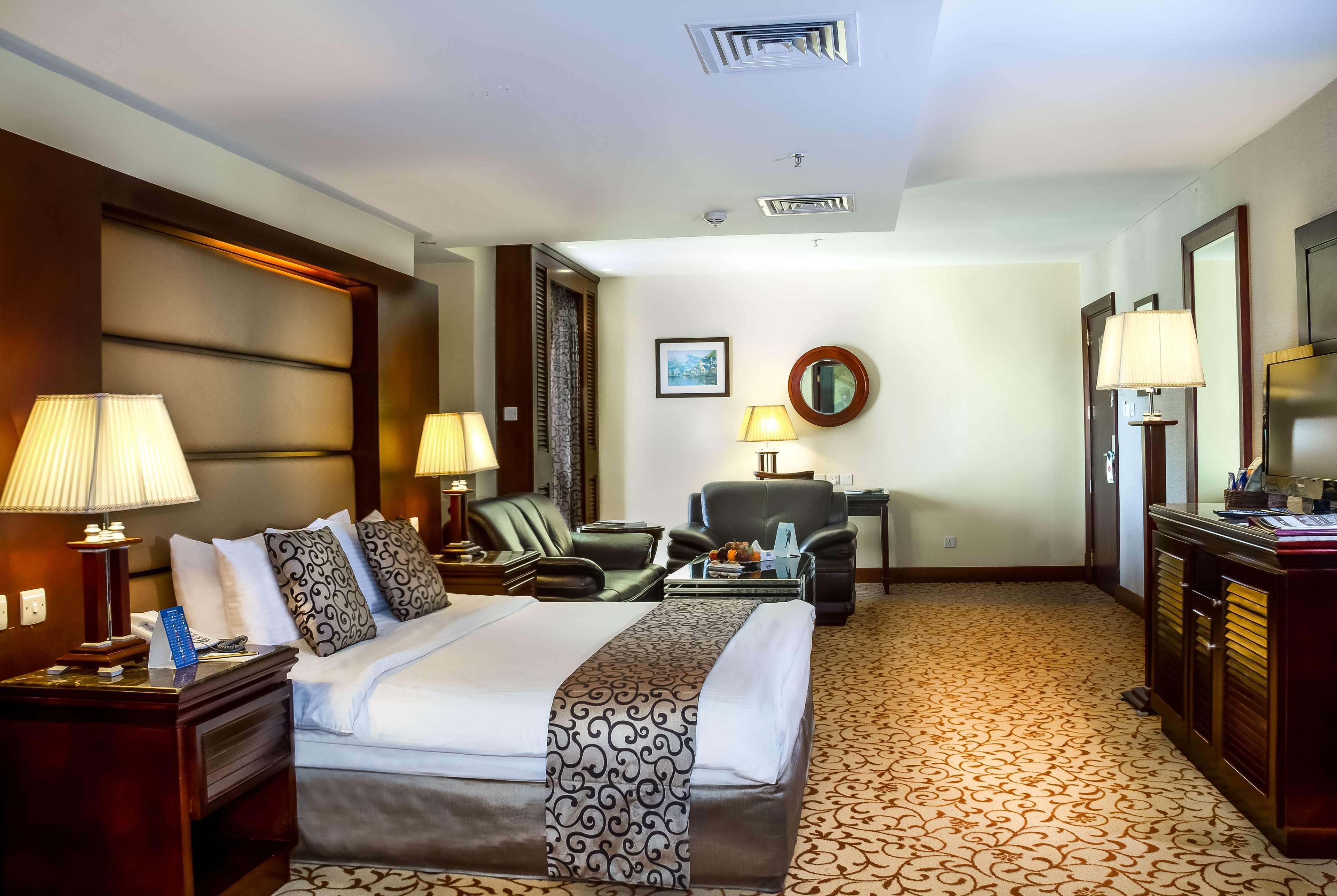 Days Inn Hotel & Suites Амман Экстерьер фото