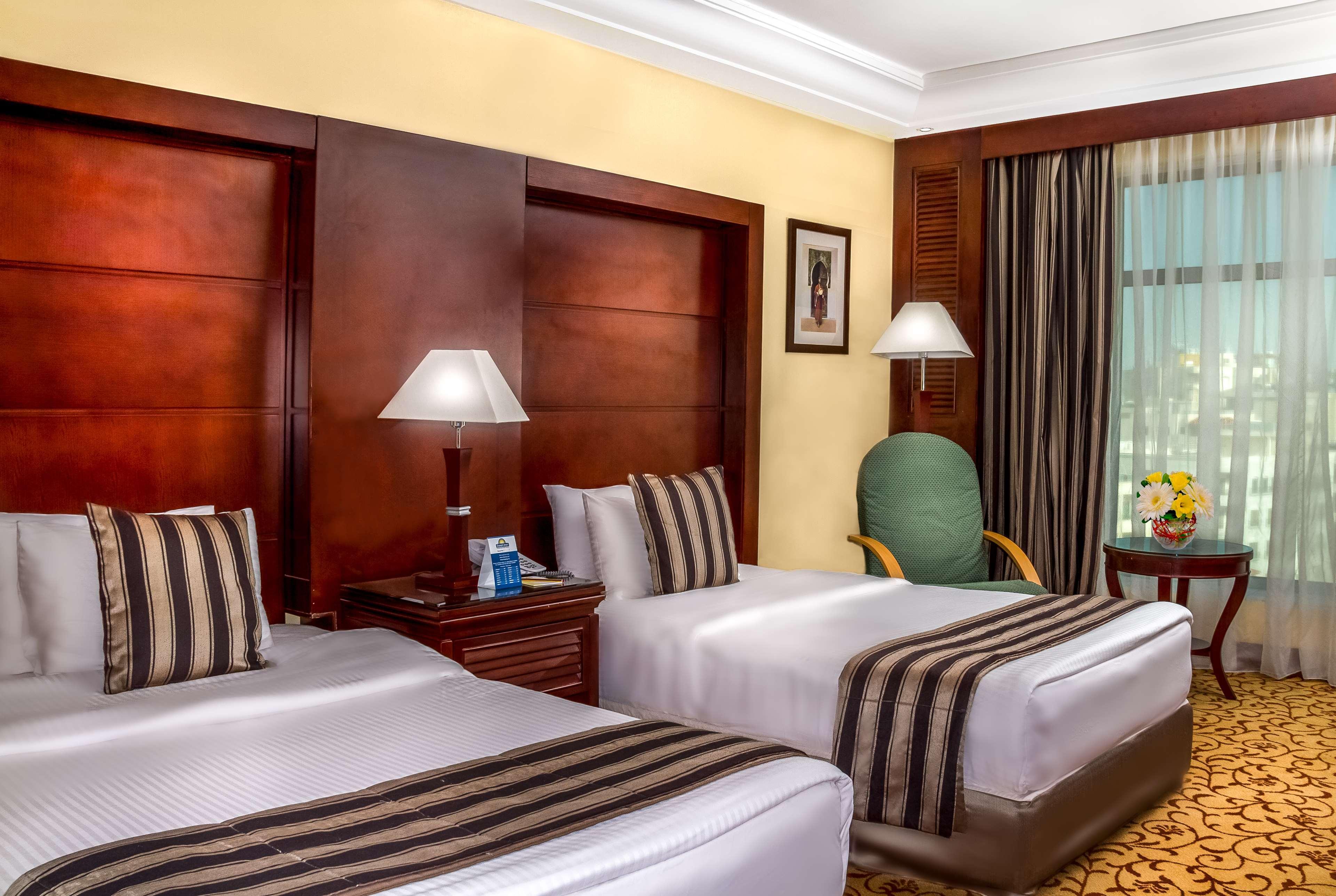 Days Inn Hotel & Suites Амман Экстерьер фото