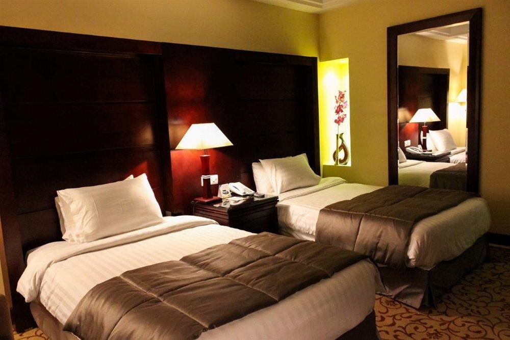 Days Inn Hotel & Suites Амман Экстерьер фото