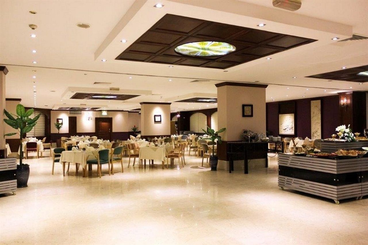 Days Inn Hotel & Suites Амман Экстерьер фото