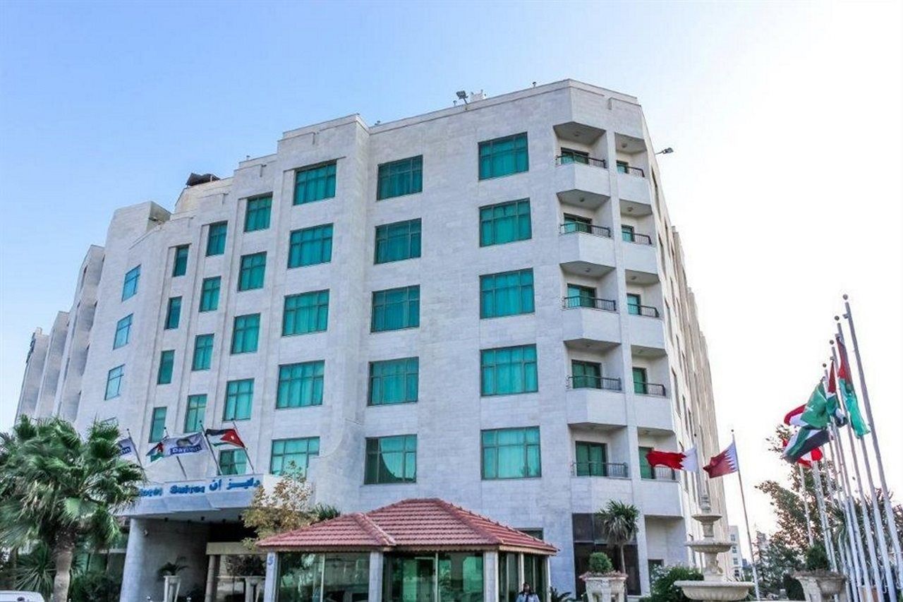Days Inn Hotel & Suites Амман Экстерьер фото