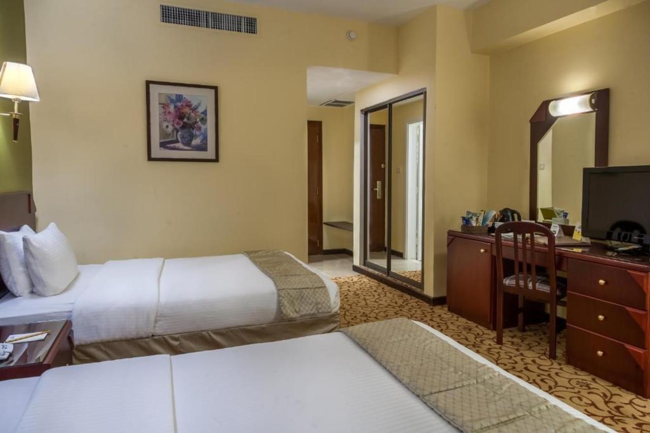Days Inn Hotel & Suites Амман Экстерьер фото